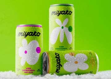 MIYAKO 創(chuàng)新日式抹茶飲料包裝設(shè)計(jì)與品牌塑造，嫩綠色+自由活力的白色花朵