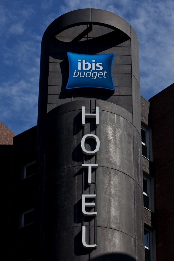 宜必思酒店標志設計，品牌形象設計，廣告設計13