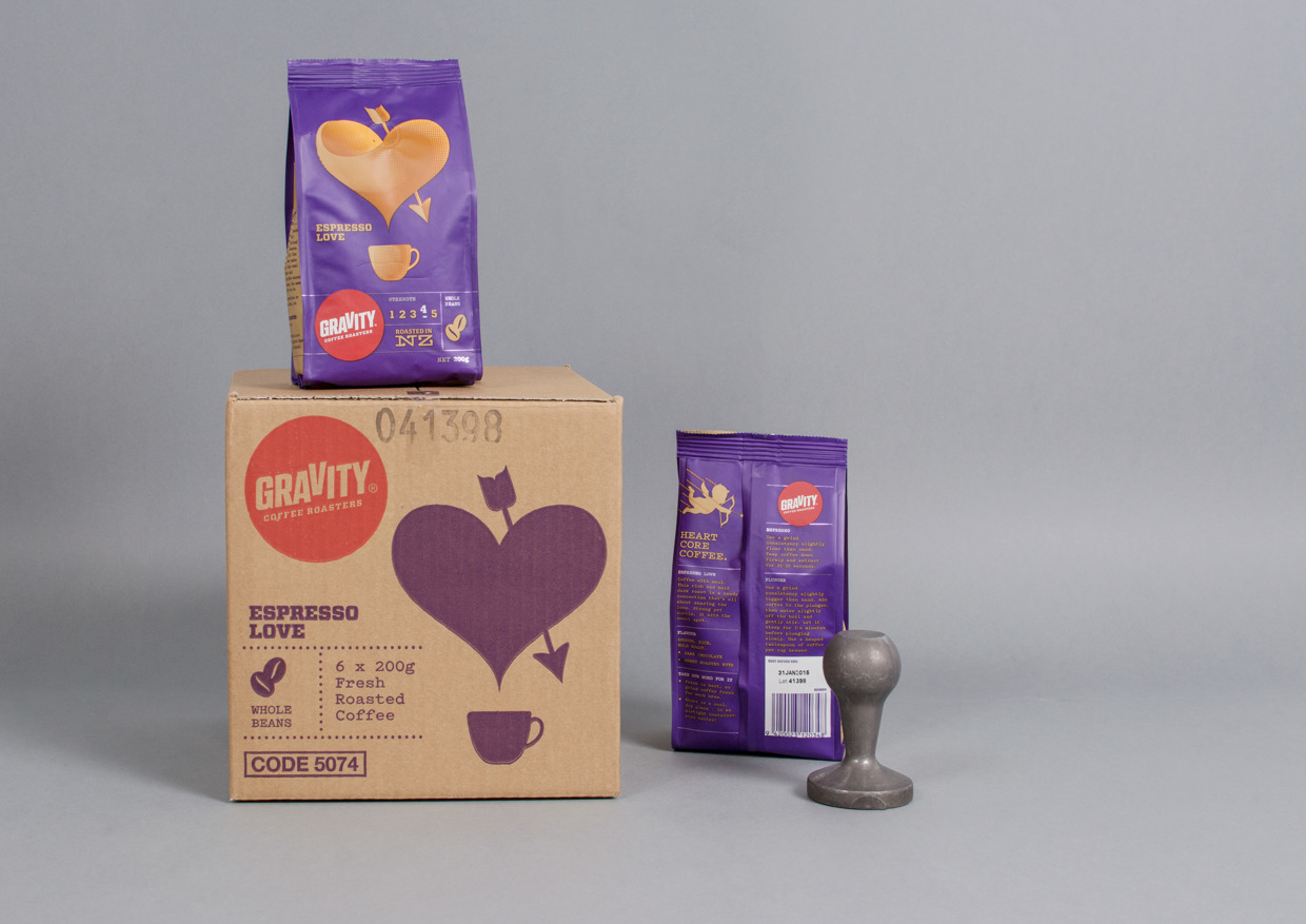 新西蘭重力咖啡漂亮的紫色包裝設(shè)計欣賞1外包裝箱設(shè)計-尚略廣告包裝設(shè)計公司