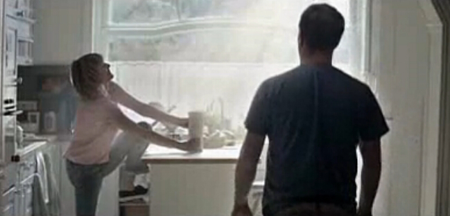 上海廣告策劃公司廣告分享——法國Sopalin餐巾紙視頻廣告”家務篇“