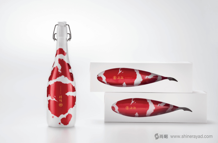 日本錦鯉清酒包裝設(shè)計(jì)和外盒包裝設(shè)計(jì)-上海包裝設(shè)計(jì)公司設(shè)計(jì)佳作鑒賞培訓(xùn)1