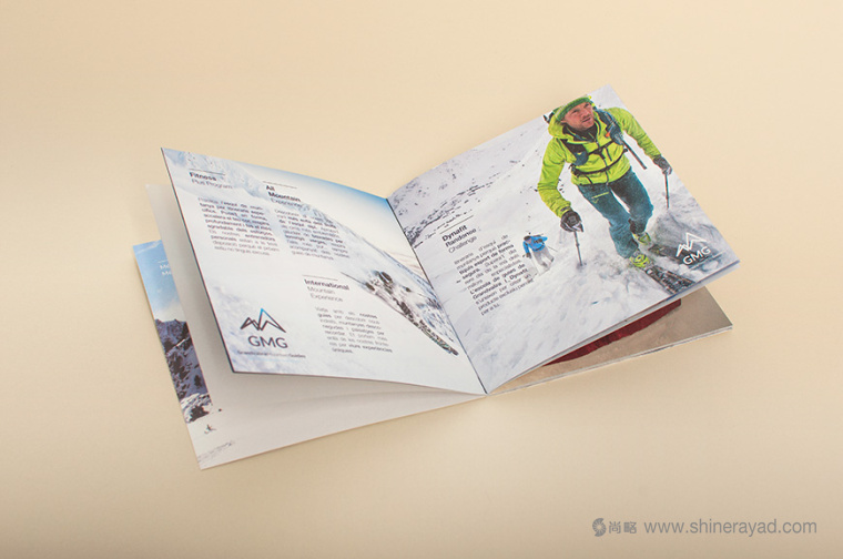 上海畫冊設計公司欣賞-格蘭德瓦利拉滑雪場宣傳畫冊設計畫冊鏤空封套設計5