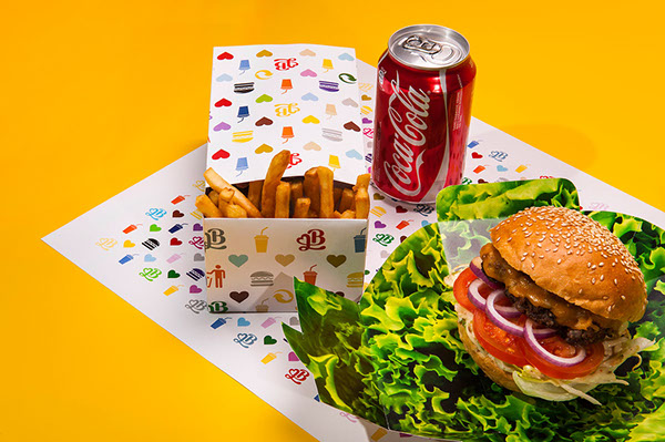 Burger&Love 漢堡快餐餐廳品牌形象設計25-漢堡薯條包裝設計6