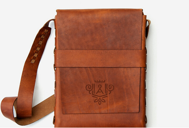 Adelis 皮具皮包鳥形品牌標志設計5-上海品牌策劃設計公司