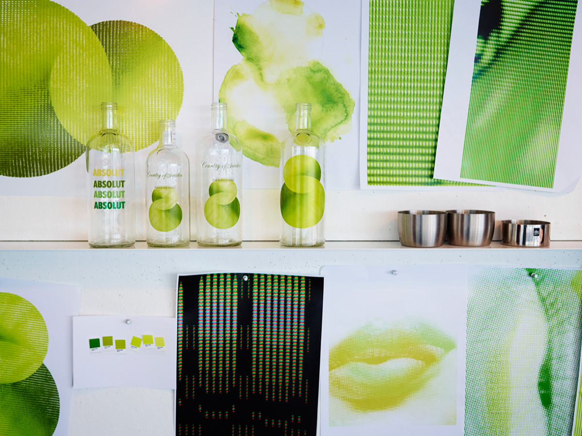 絕對伏特加酒手繪涂鴉風格包裝設(shè)計2