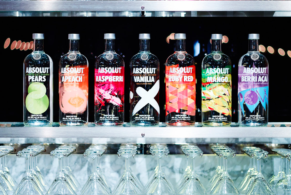 絕對伏特加酒手繪涂鴉風格包裝設(shè)計7