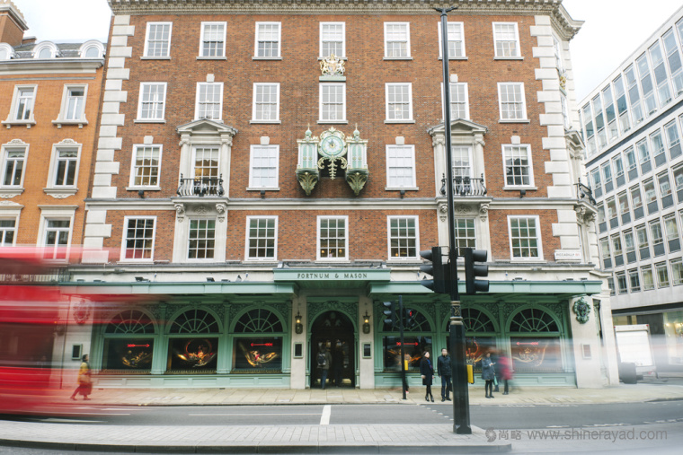 9.CHARMING 手工巧克力品牌形象設(shè)計-店面形象設(shè)計