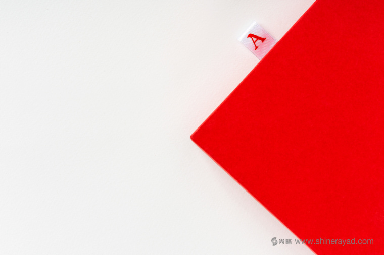 Adelie & the Stone 購(gòu)物中心節(jié)日品牌形象設(shè)計(jì)與插畫(huà)禮品包裝設(shè)計(jì)