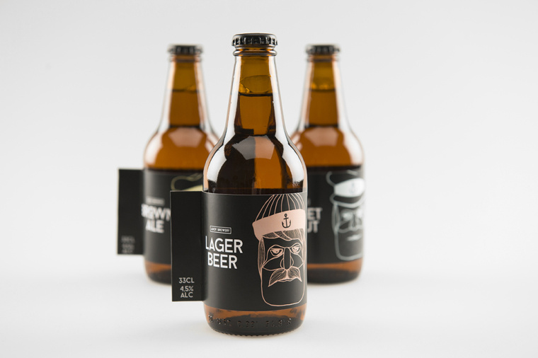 上海包裝設(shè)計(jì)公司設(shè)計(jì)欣賞：頭像版Ahoy 阿霍伊啤酒包裝設(shè)計(jì)1