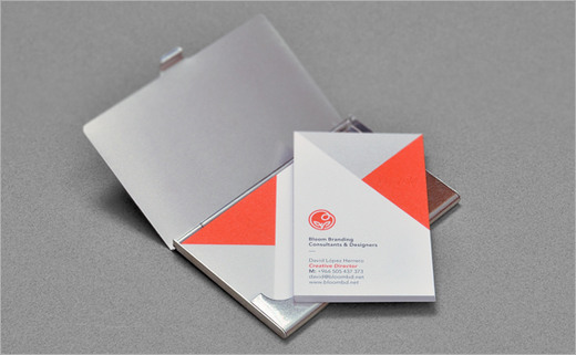 BLOOM品牌設計機構圓形花朵標志設計與三角色塊品牌vi形象設計