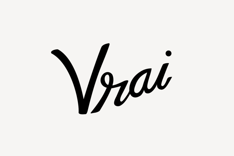 Vrai 品牌灌裝伏特加雞尾酒手寫標志設計