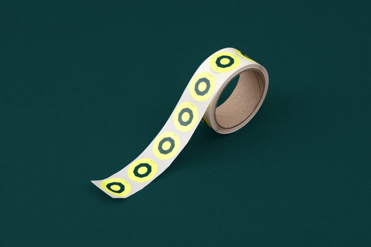 銀行品牌Holvi視覺形象VI設(shè)計，被圓角軟化的多邊形創(chuàng)意