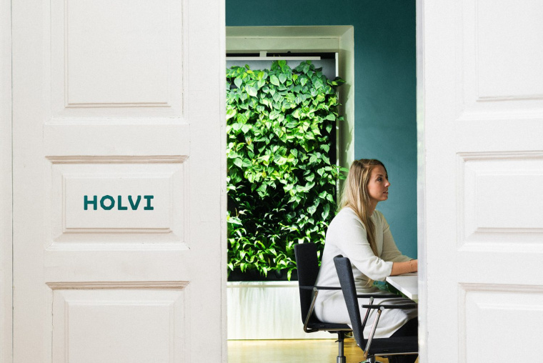 銀行品牌Holvi視覺形象VI設(shè)計，被圓角軟化的多邊形創(chuàng)意