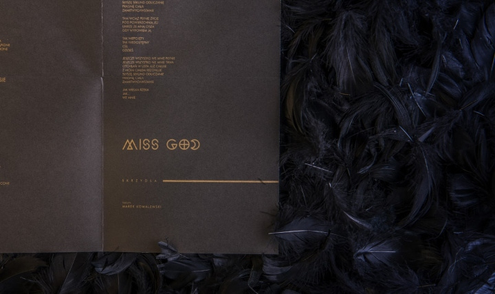 上帝小姐CD音樂專輯封面印金包裝設計-上海包裝設計公司欣賞