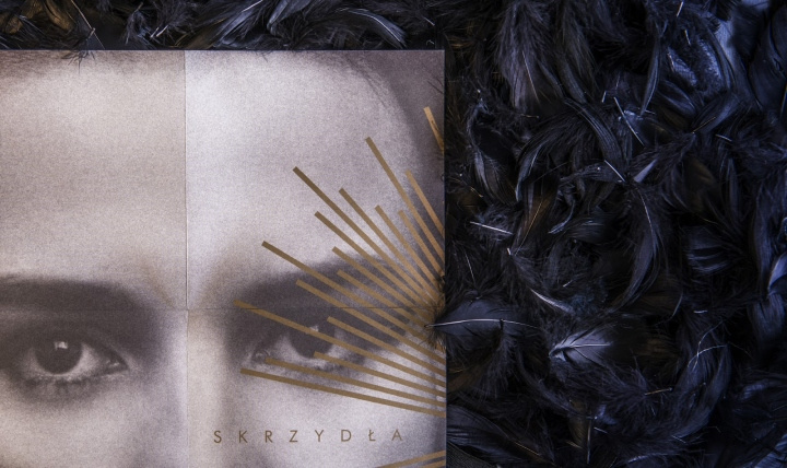 上帝小姐CD音樂專輯封面印金包裝設計-上海包裝設計公司欣賞