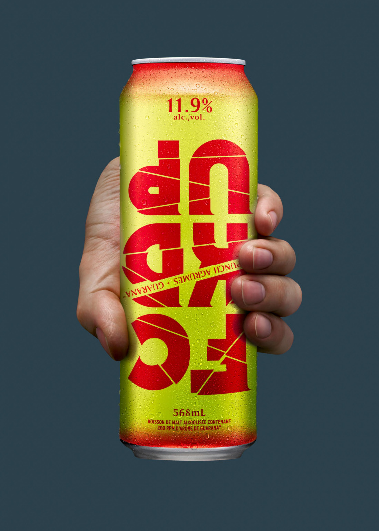 FCKDUP酒精飲料創意廣告設計“手握飲料”篇