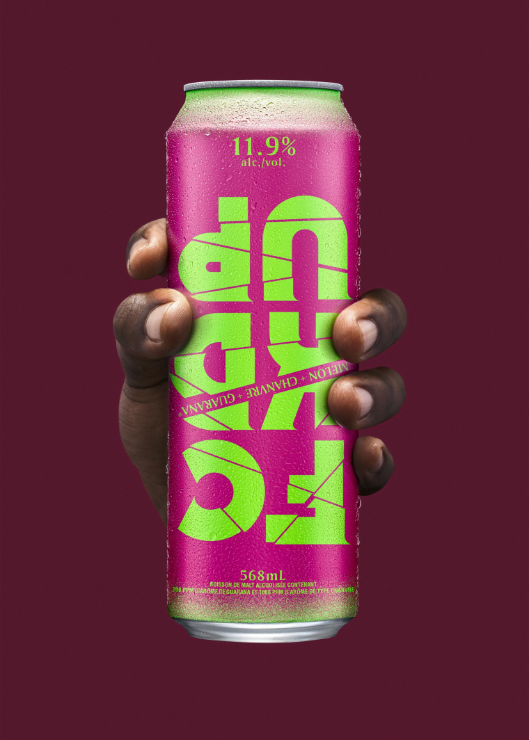 FCKDUP酒精飲料創意廣告設計“手握飲料”篇