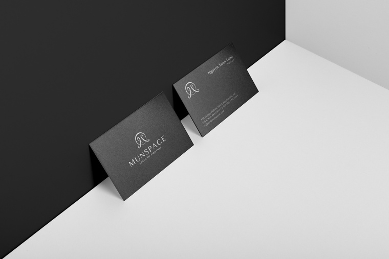 MUNSPACE咖啡（店）品牌形象設計logo設計，簡約心形符號+字母M