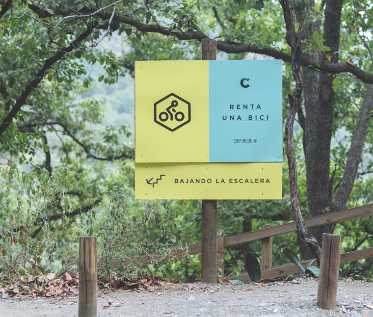 Chipinque生態公園品牌形象VI設計logo設計，字母C上融合了山頂的照片