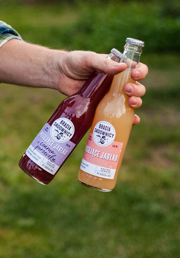 手繪藝術(shù)風(fēng)Studio Otwarte 壓榨純果汁包裝設(shè)計