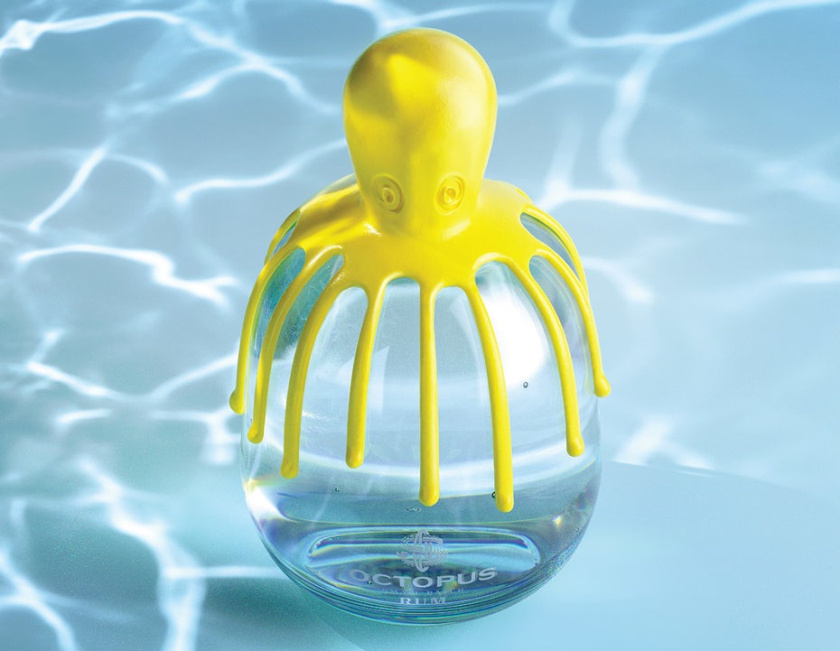 傳統(tǒng)產品的新結構形式的包裝-2020年包裝設計趨勢示例：章魚朗姆酒瓶