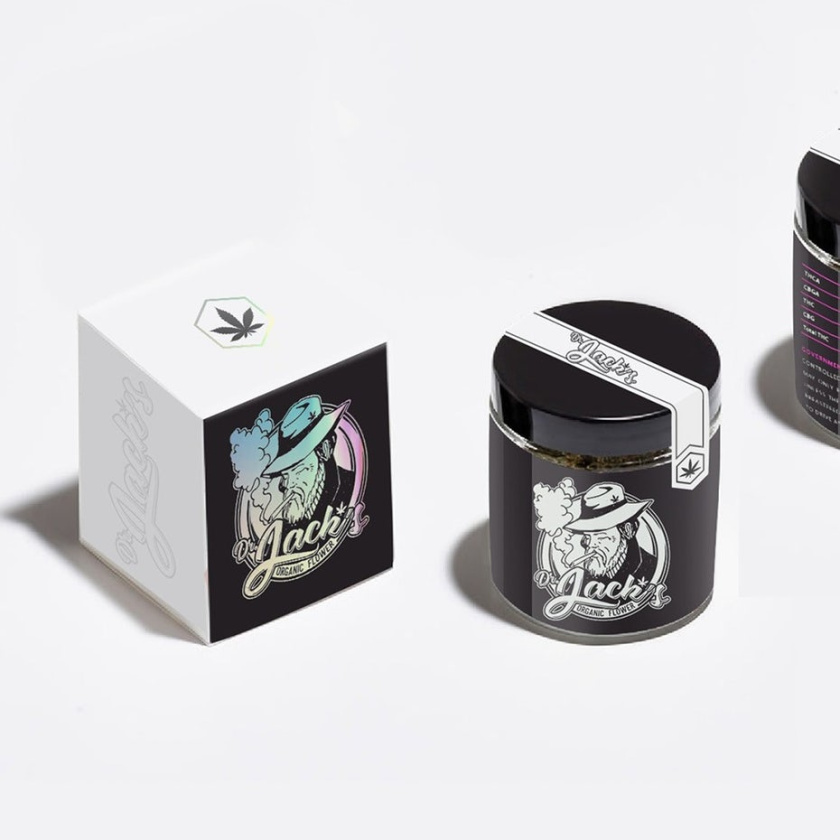 黑色背景上的全息效果包裝-2020年包裝設計趨勢范例：大麻包裝設計