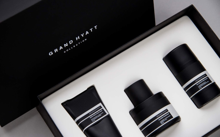 君悅檀香護膚品包裝設計“黑色經典”風格