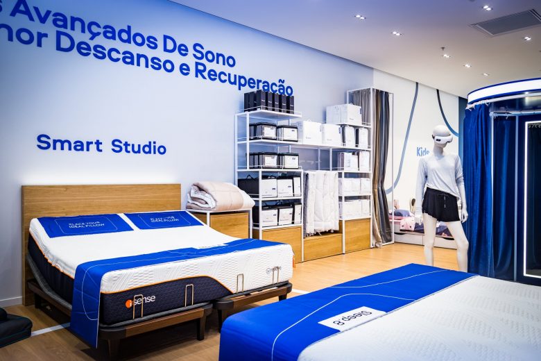 Sleep 8 床墊睡眠店鋪”藍色科技風格“室內零售空間創新設計