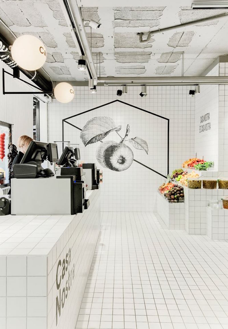 巴塞羅那Casa Nostra水果店店鋪空間設(shè)計“白色瓷磚”風(fēng)格