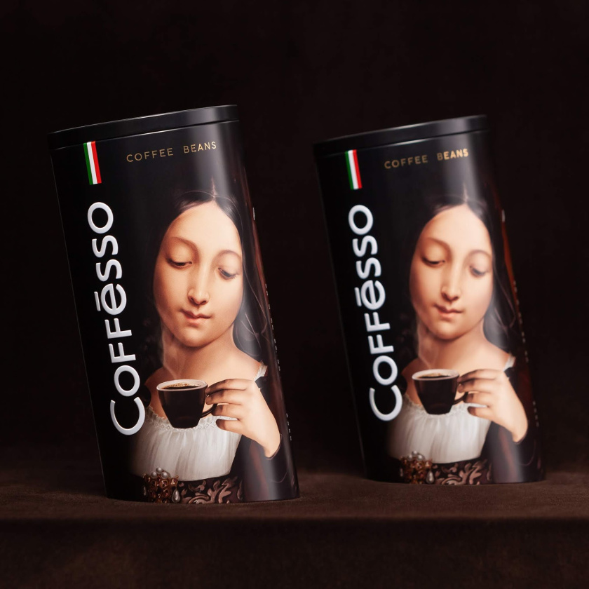 Coffesso速溶咖啡包裝設計，用字母C切出意大利文藝復興女性插圖圖像