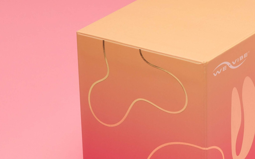 We-Vibe 情侶振動器情趣用品包裝設計，豪華金箔風格