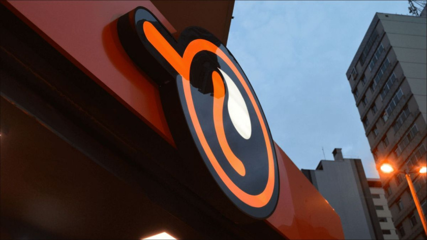 Rede Padaria咖啡面包連鎖店品牌形象設計logo設計，飛濺的咖啡形象