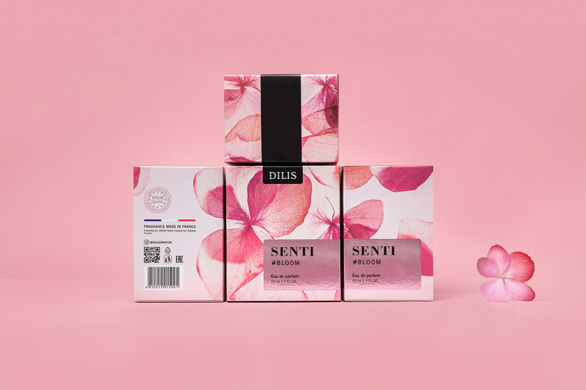 Dilis化妝品包裝設計——花朵花瓣的特寫鏡頭