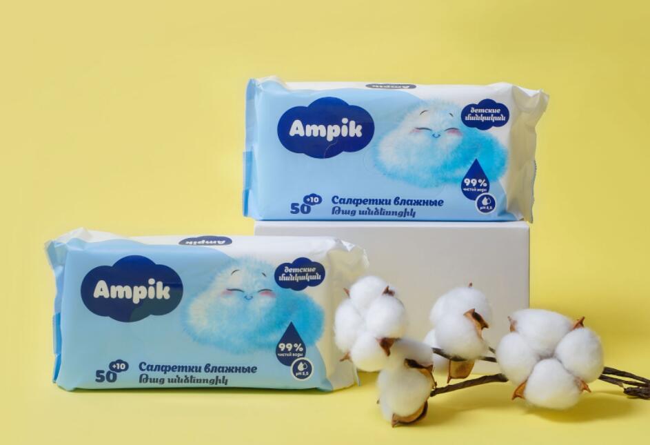 Ampik 安皮克消毒濕巾品牌命名與包裝設計，蓬松的云彩符號代表柔軟的棉花