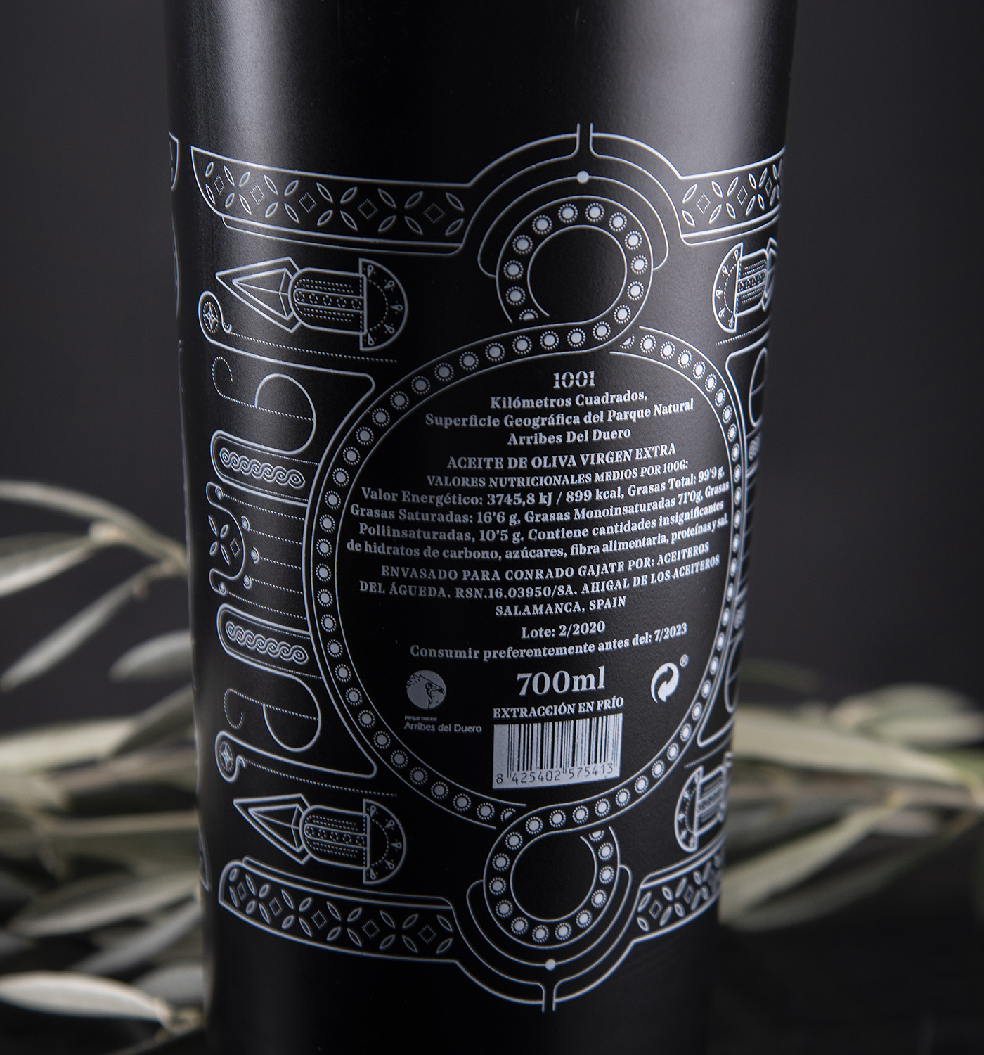 1001生態橄欖油包裝設計“線條插畫”黑色瓶子