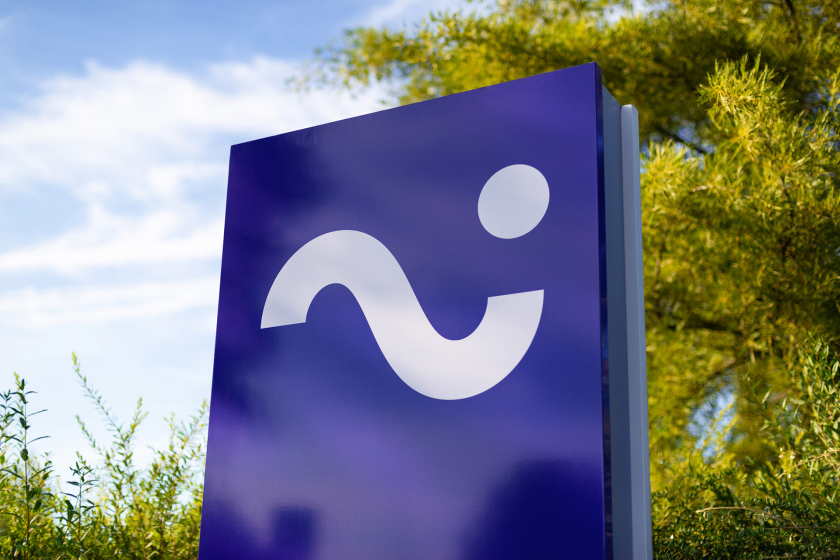 Sambrinvest 金融集團(tuán)公司logo設(shè)計(jì)品牌形象vi設(shè)計(jì)，單色簡(jiǎn)約而又藝術(shù)的風(fēng)格