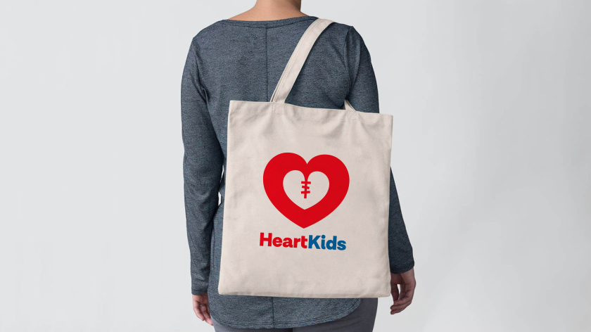 澳大利亞先天性心臟病公益慈善組織HeartKids品牌戰略與logo形象設計,大心幫助小心