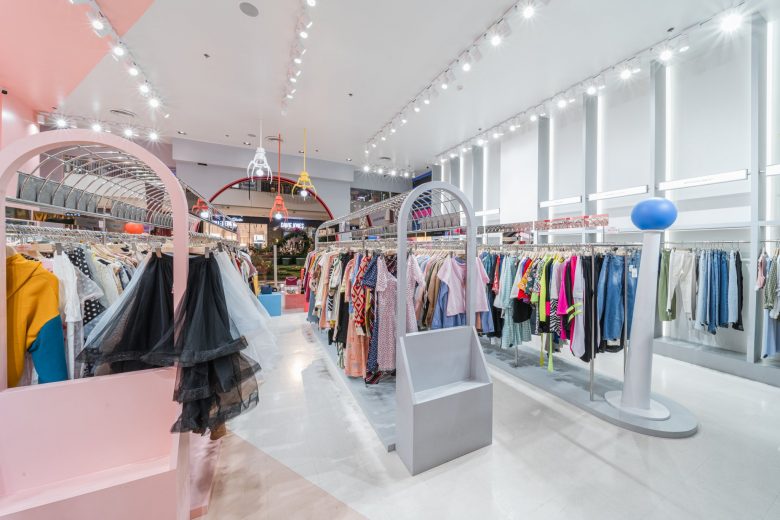 Matchbox時尚潮流服飾商店店鋪空間設計，90年代街機游戲風格