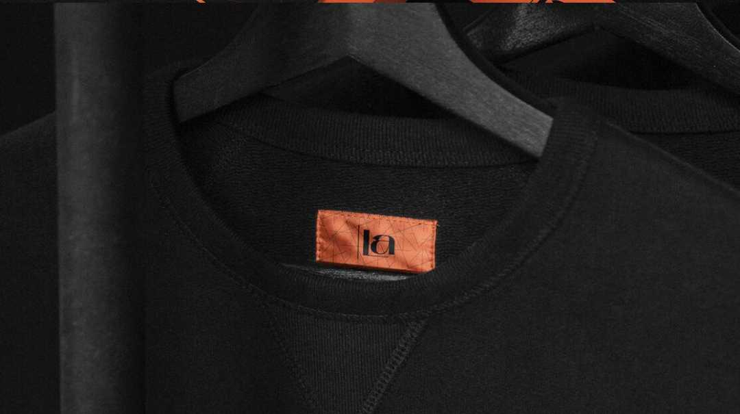 個性與時尚的Liz Almeida服裝品牌vi設(shè)計,以“雜亂而有序排列的線元素為輔助識別 個性與時尚的Liz Almeida服裝品牌vi設(shè)計,以“雜亂而有序排列的線元素為輔助識別