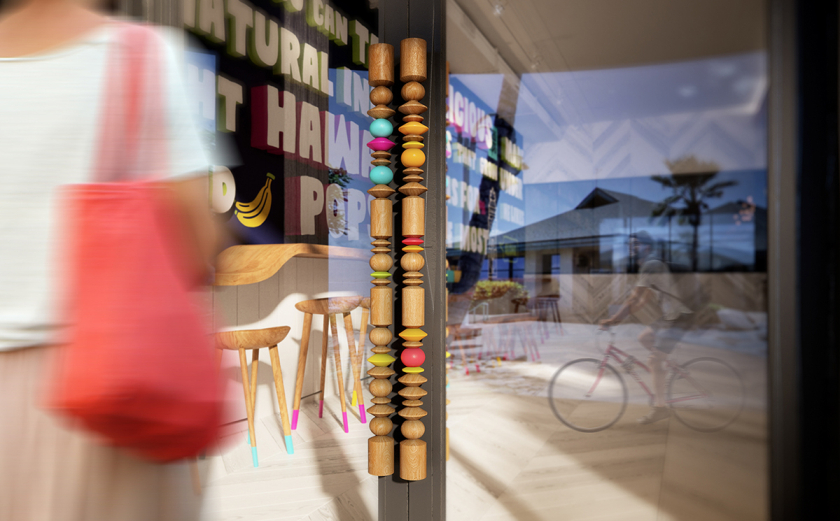 Maui Pops 冰淇淋店品牌logo設計店鋪室內設計，活潑的夏威夷風格