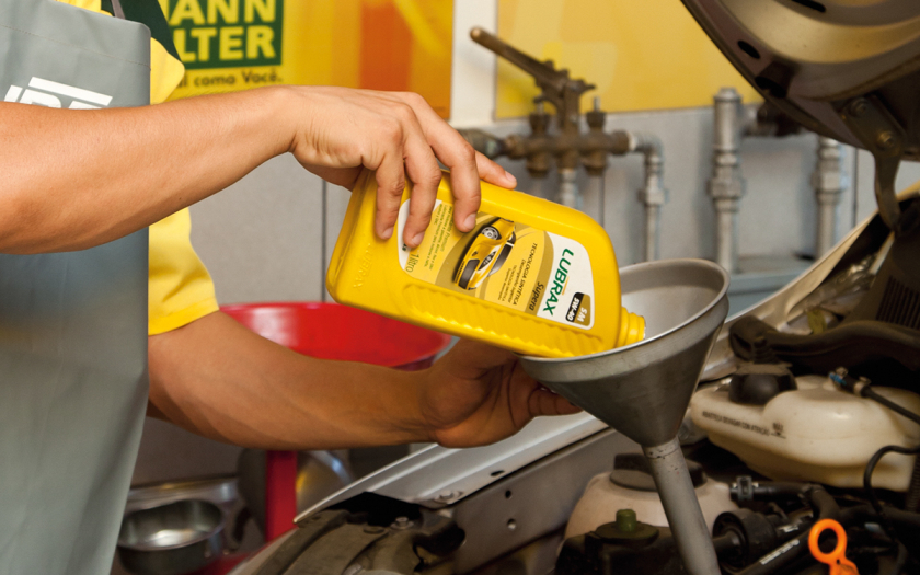 Lubrax 汽車卡車潤滑油包裝設計，注重產品信息向普通車主的傳達