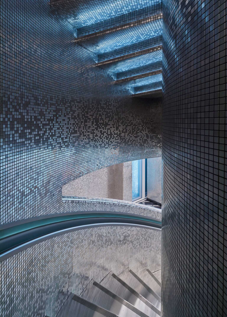 Gucci 韓國旗艦店店鋪空間設計，韓國傳統圖案與充滿活力的燈光組合