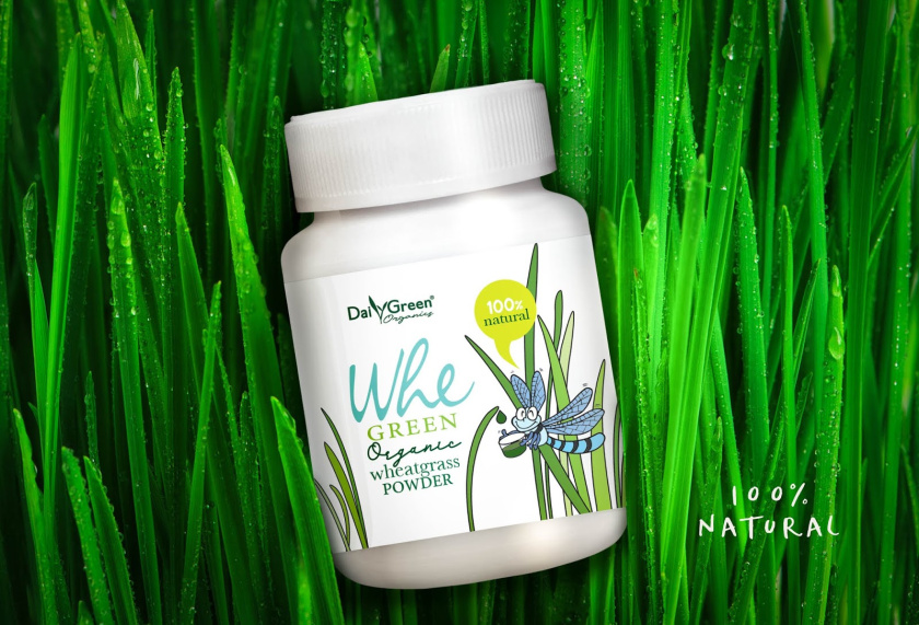 Daily Green有機小麥草膳食營養補充劑產品包裝設計（白色瓶子），“小草+昆蟲”插畫