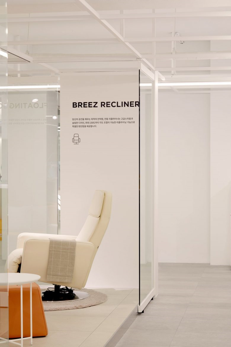 鼓勵新想法和品牌沉浸感的 Koas 辦公家具陳列空間設計