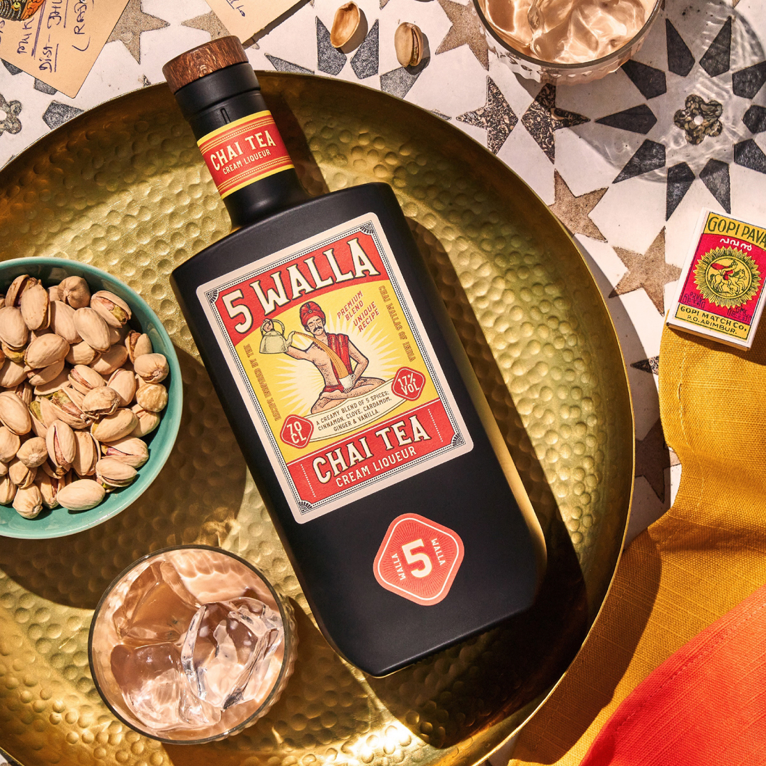 5 WALLA柴茶奶油利口養生酒包裝設計，源自印度火柴盒藝術插畫