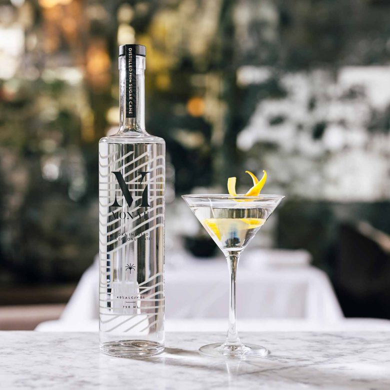 MON-YéVodka西非伏特加酒水包裝設(shè)計(jì)，紡織品團(tuán)案+MV品牌logo設(shè)計(jì)