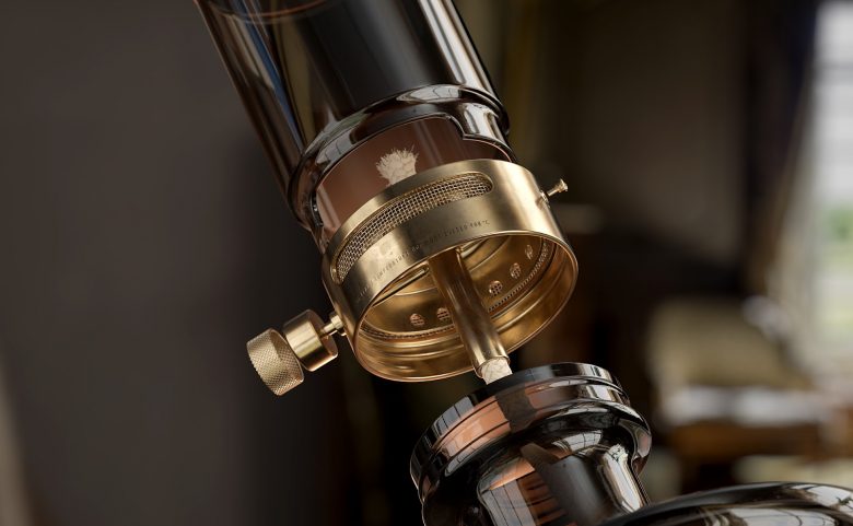 高端風格Flamberg 杜松子酒藥酒包裝設計禮盒設計，包含35種植物