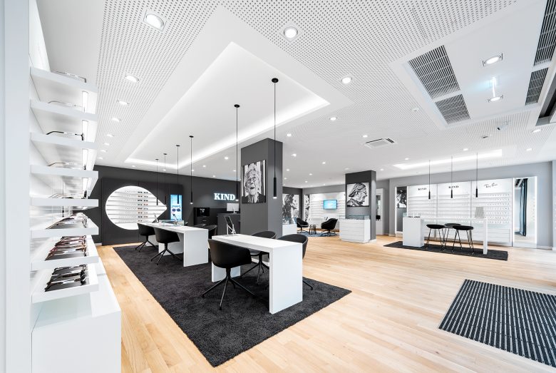 KIND 光學眼鏡和聲學聽力產品專賣店店鋪空間si設計，黑白輕松風格