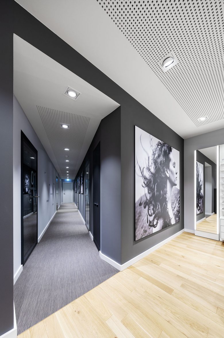 KIND 光學眼鏡和聲學聽力產品專賣店店鋪空間si設計，黑白輕松風格