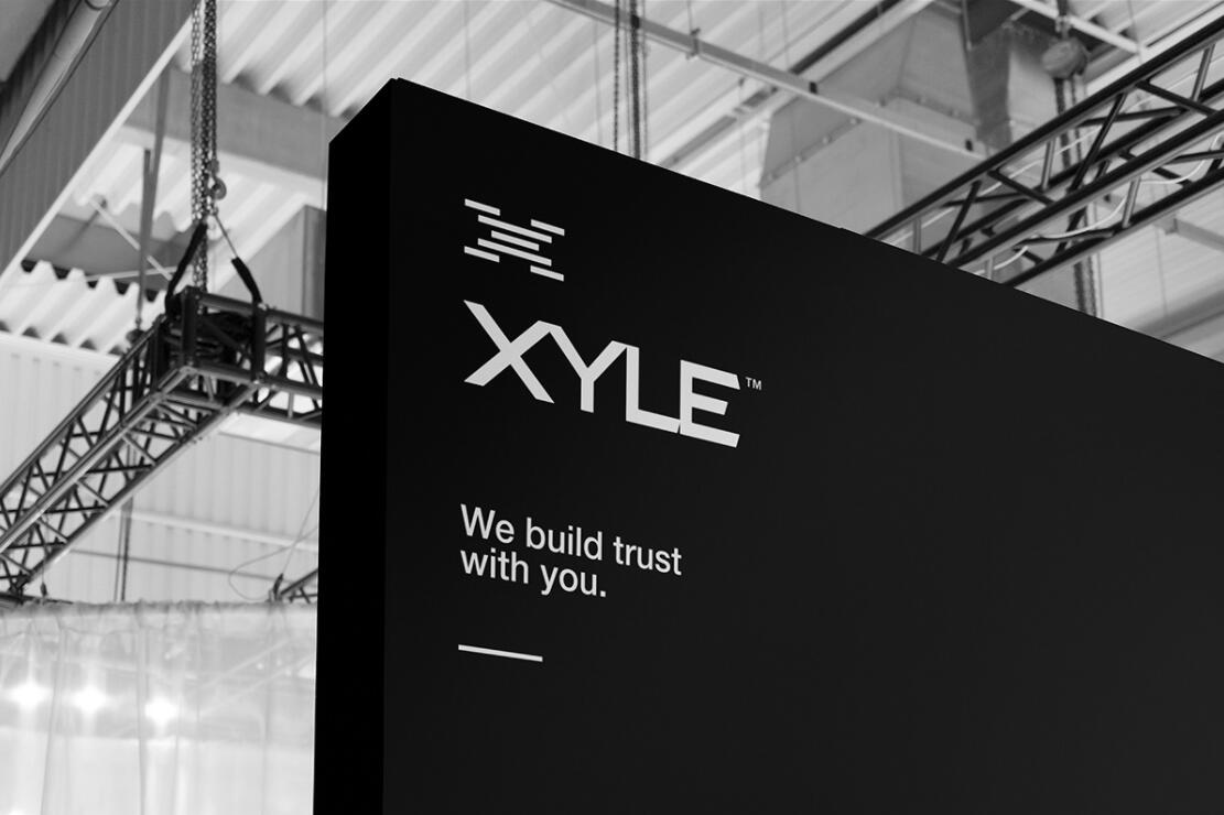 Xyle建筑設計公司logo設計品牌形象vis設計，x磚塊logo與超酷黑白漸變vi風